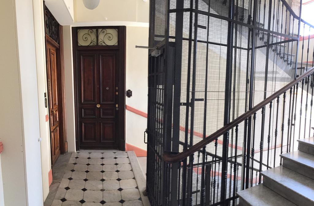 2 Bedrooms Appartement In Central Location On The Famous Place Massena Nizza Kültér fotó