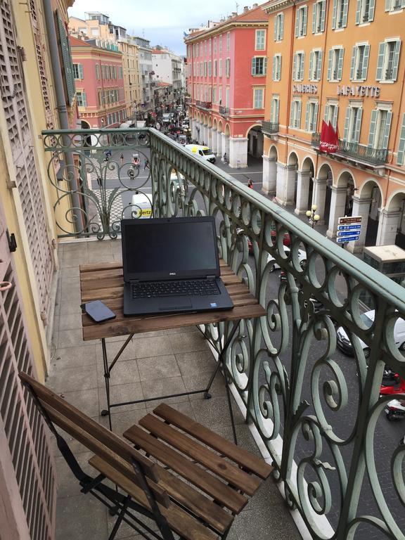 2 Bedrooms Appartement In Central Location On The Famous Place Massena Nizza Kültér fotó