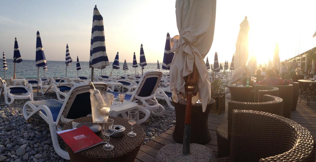 2 Bedrooms Appartement In Central Location On The Famous Place Massena Nizza Kültér fotó